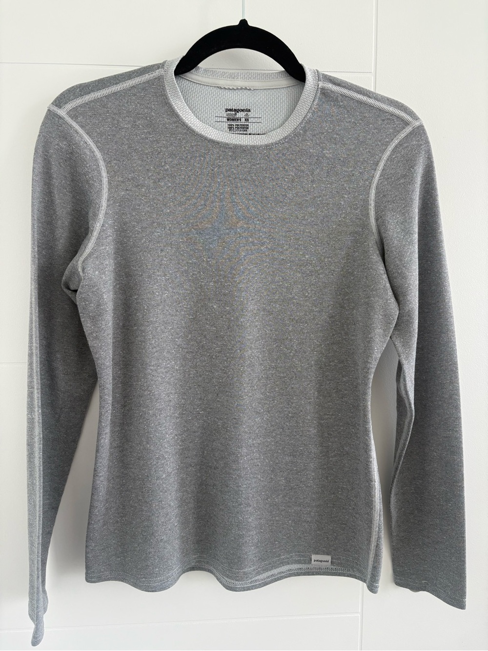 Patagonia Womem’s Heather Gray Crewneck Thermal Pullover